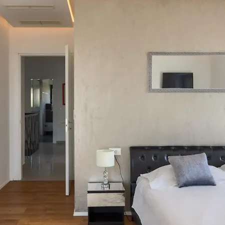 Villa Modern Aria With Pool And Jacuzzi In Višnjan