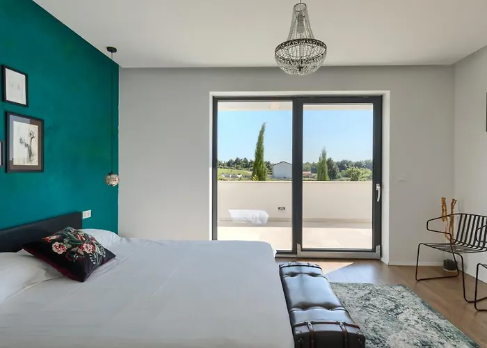 Villa Modern Aria With Pool And Jacuzzi In